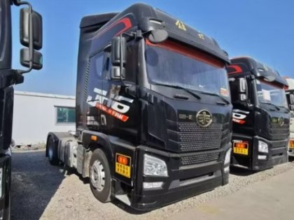 FAW New J6P 420hp 4x2 Tractor Truck for Sale