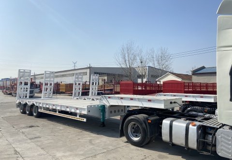 Super Quality 3 Axles Lowbed Semi Trailer for Sale